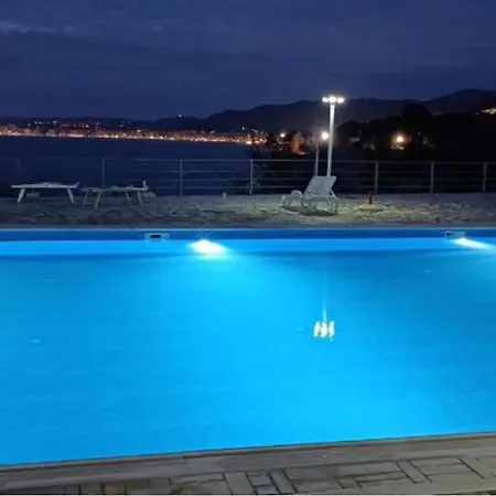 Sunset House * Vlorë